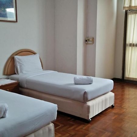 Supanich Railway Station Aparthotel Chiang Mai Bagian luar foto